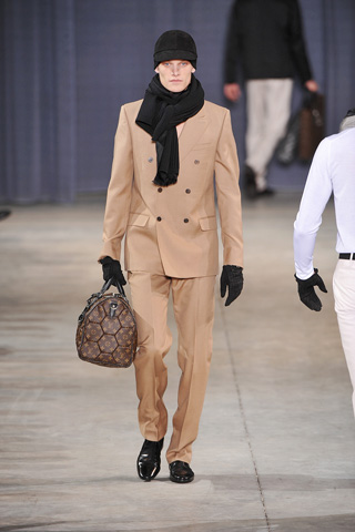 Louis Vuitton / - 2009-2010